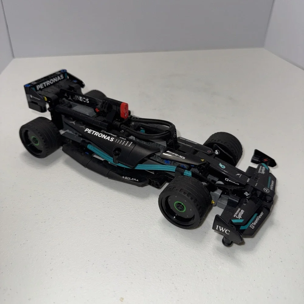 LEGO Technic Mercedes-AMG F1 W14 E Performance Pull-Back set (42165) Read